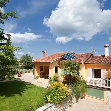 Vila Aurora Labin (Istria)