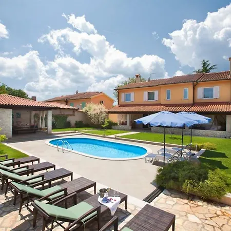 Villa Aurora *